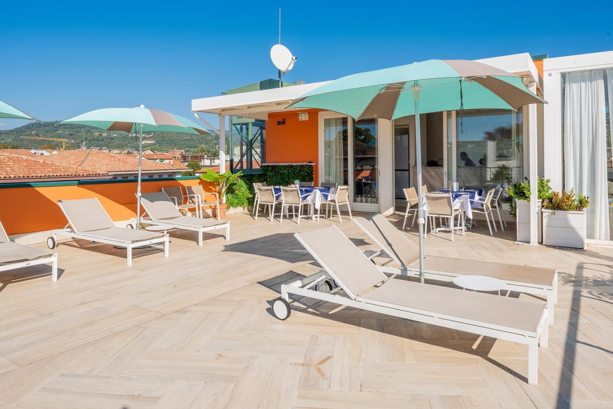 Blue Lake Residence - Bardolino Aparthotel 3*