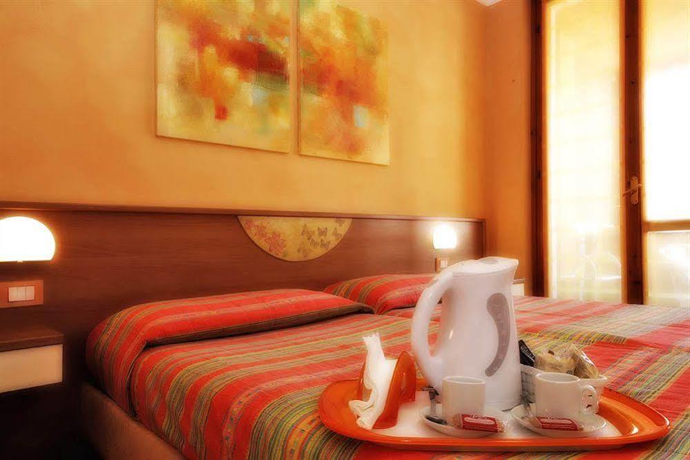 Blue Lake Residence - Bardolino Aparthotel
