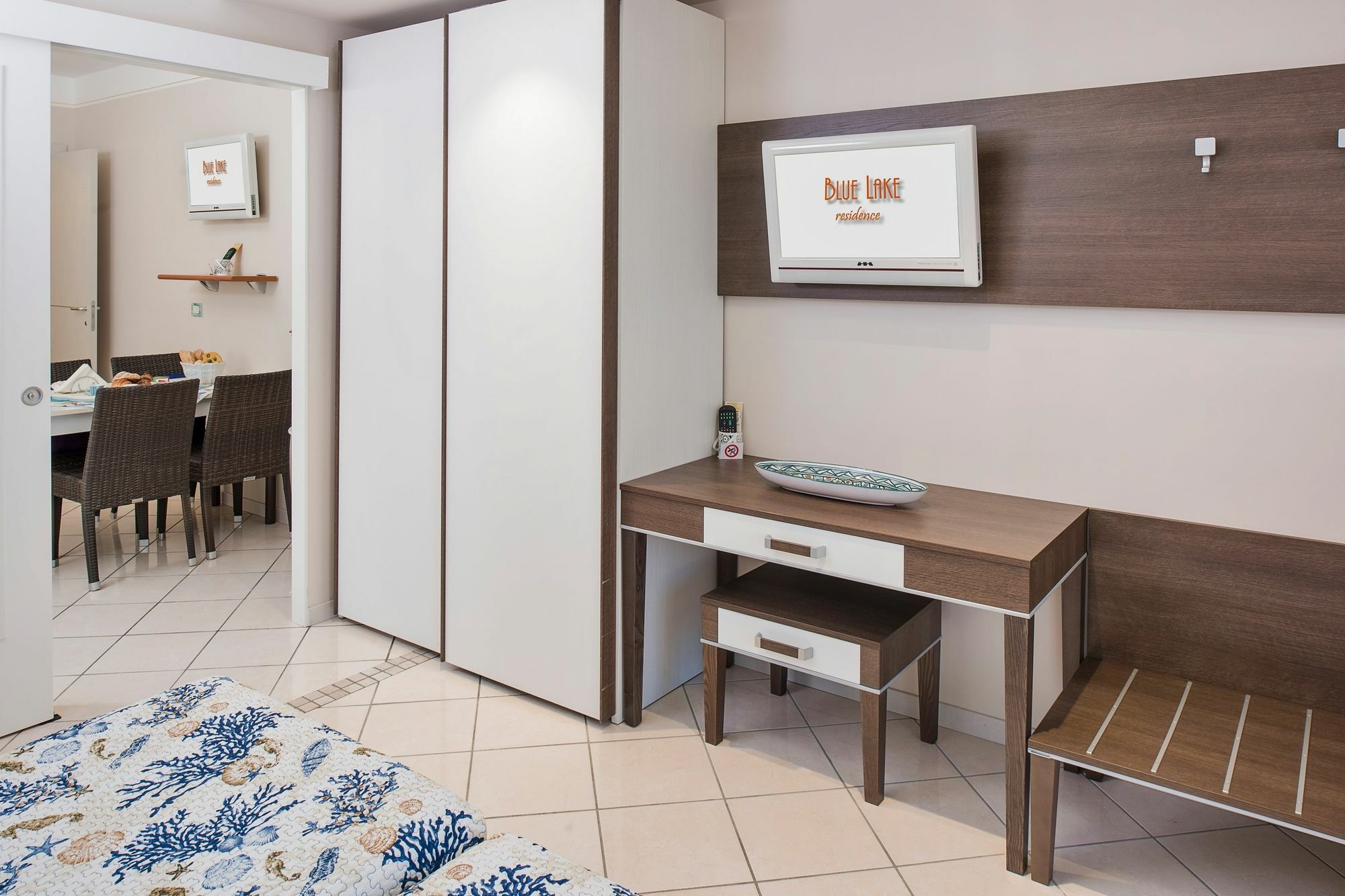 Blue Lake Residence - Bardolino Aparthotel